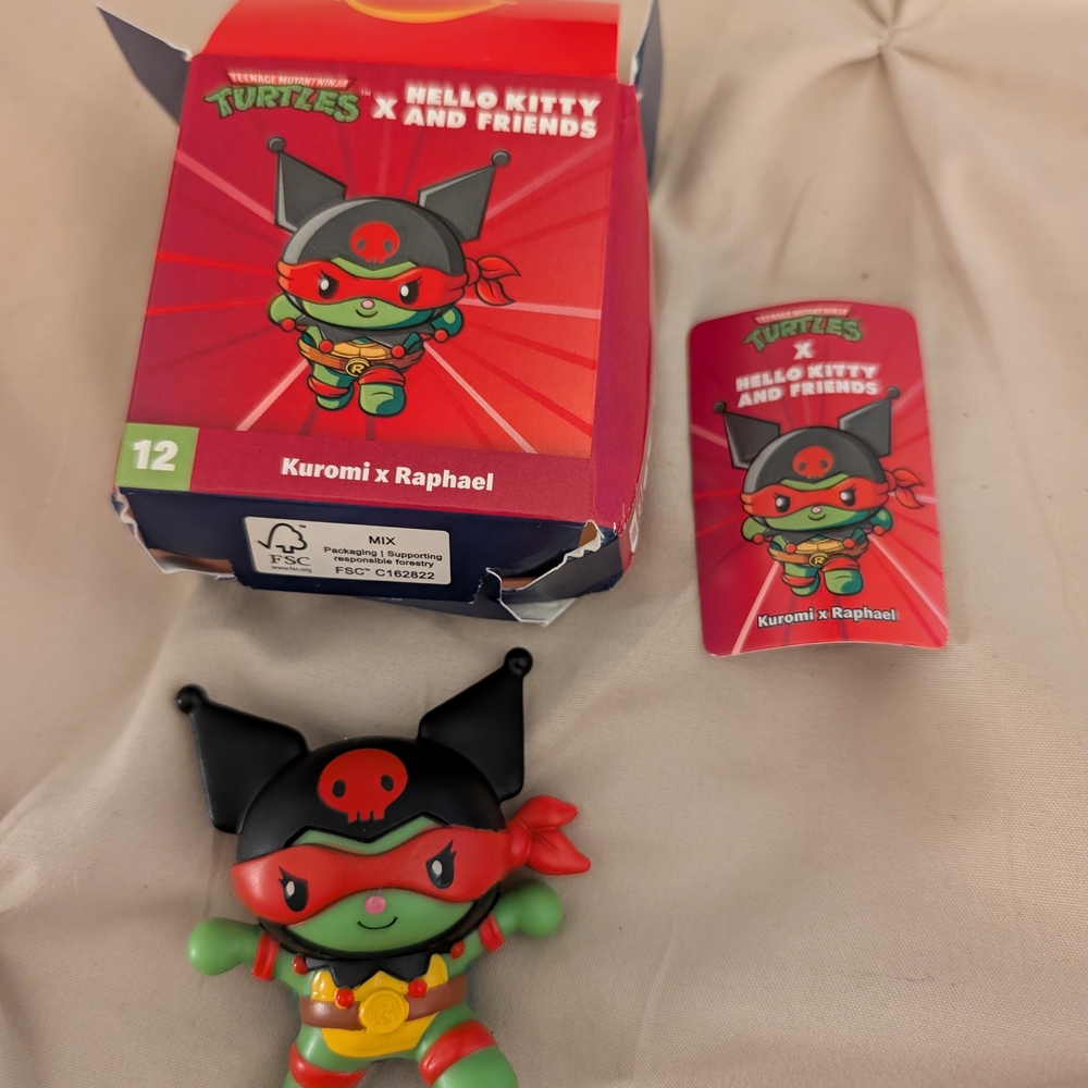 Teenage Mutant Ninja Turtles x Hello Kitty Kuromi x Raphael Green Vinyl Figure